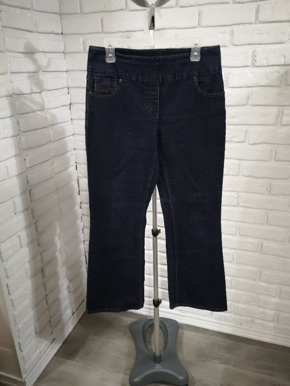 Contrast Petites Ladies Size 10P Dark Wash "The Original Comfort" Bootcut Jeans